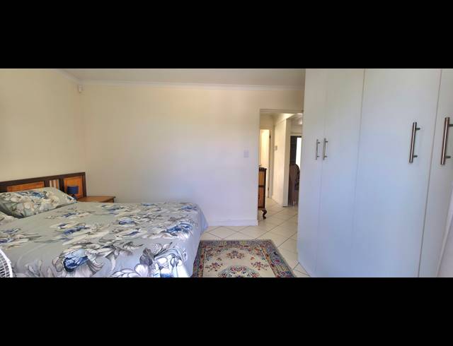 2 BEDROOM APARTMENT FOR SALE IN HARTENBOS CENTRAL